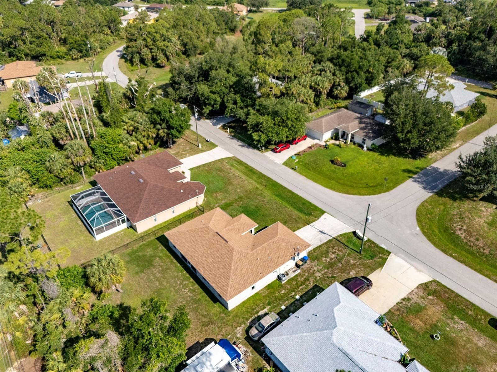 4171 MAGENTA AVENUE — photo 9 of 43