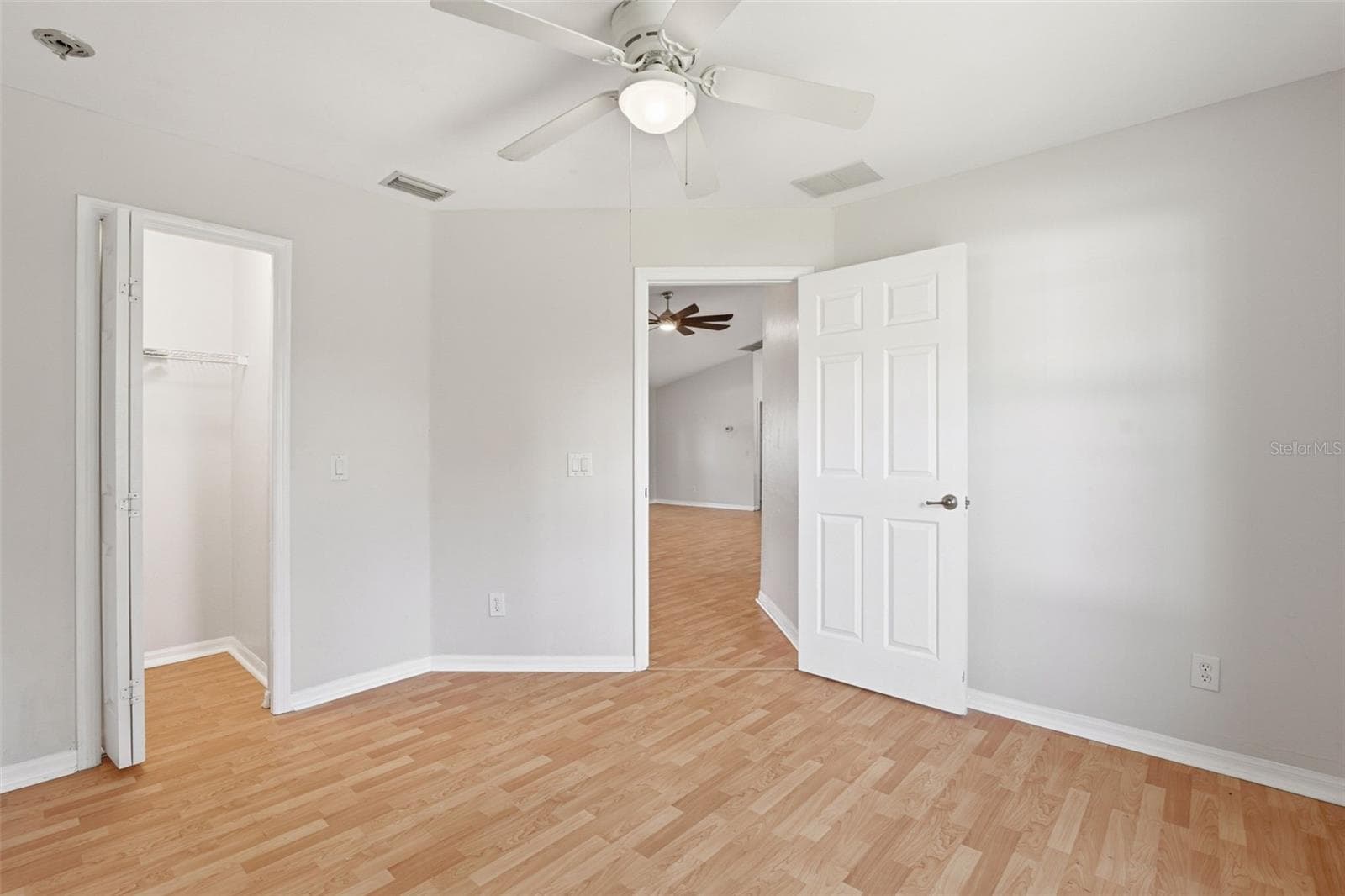 4171 MAGENTA AVENUE — photo 37 of 43