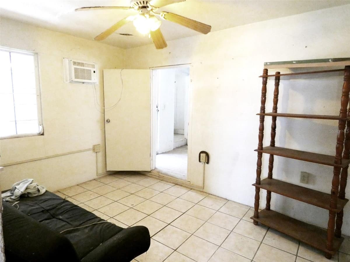 491 CALLE GLADIOLA — photo 17 of 26