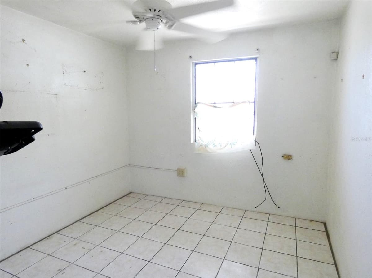491 CALLE GLADIOLA — photo 13 of 26