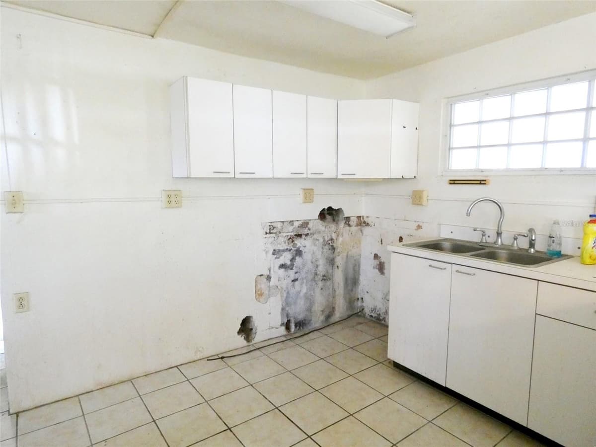 491 CALLE GLADIOLA — photo 9 of 26