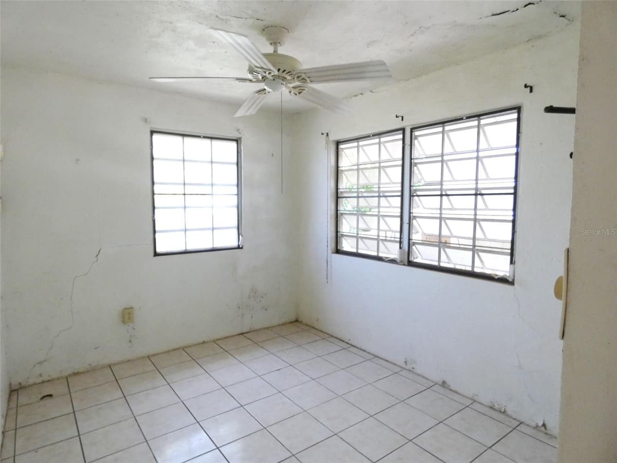 491 CALLE GLADIOLA — photo 16 of 26