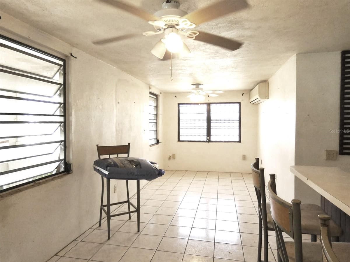 491 CALLE GLADIOLA — photo 10 of 26