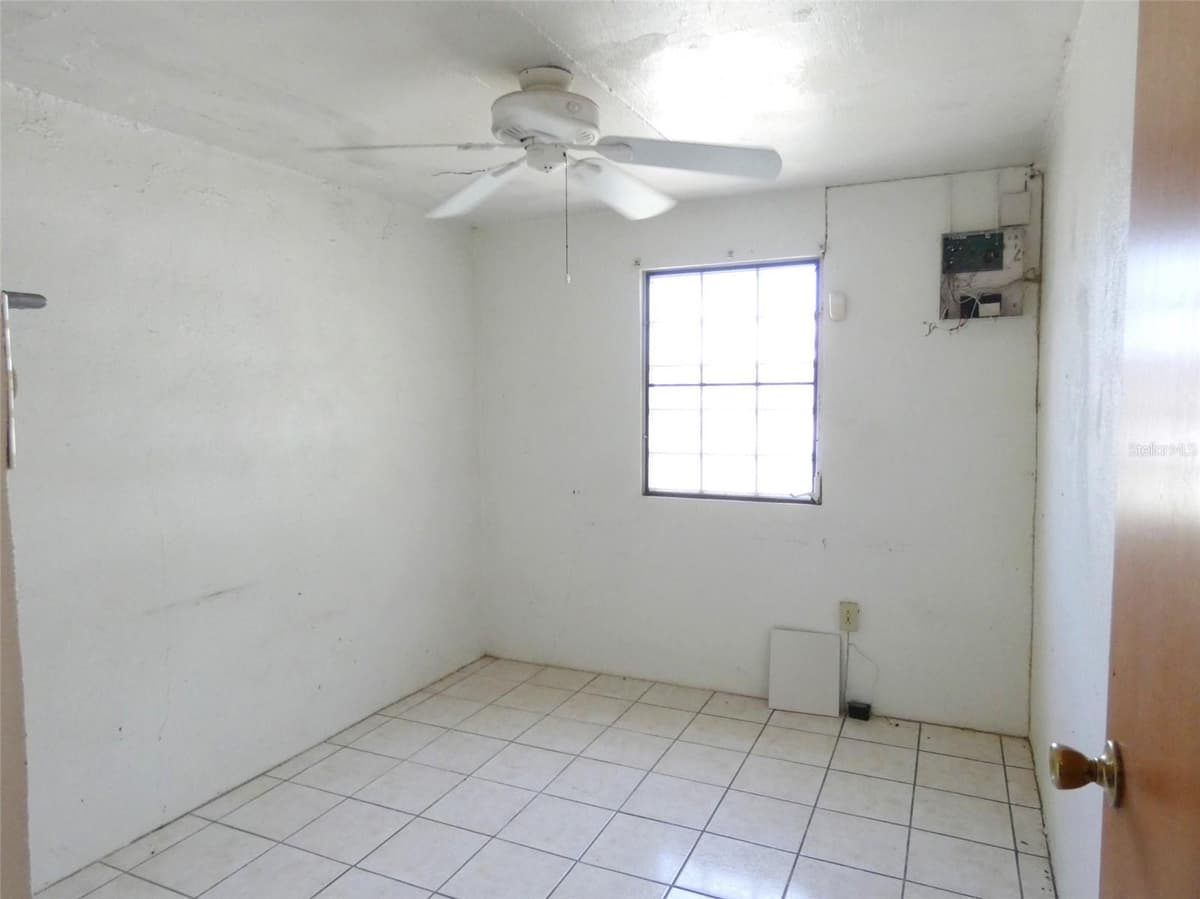 491 CALLE GLADIOLA — photo 15 of 26