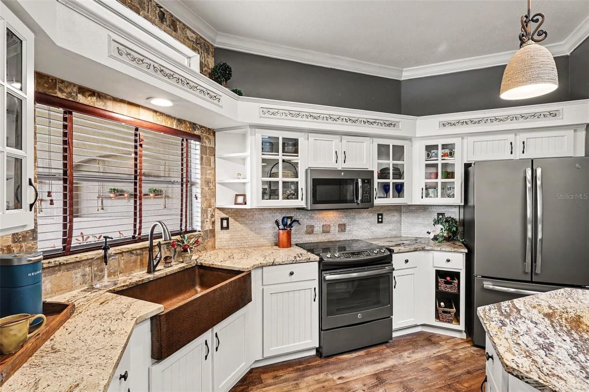 663 SHERIDAN WOODS DR — photo 12 of 30