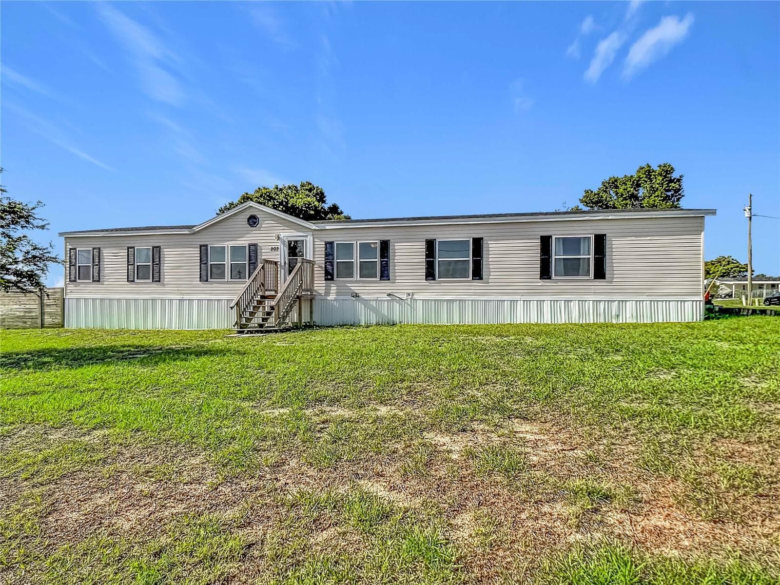 202 WAVERLY LOOP