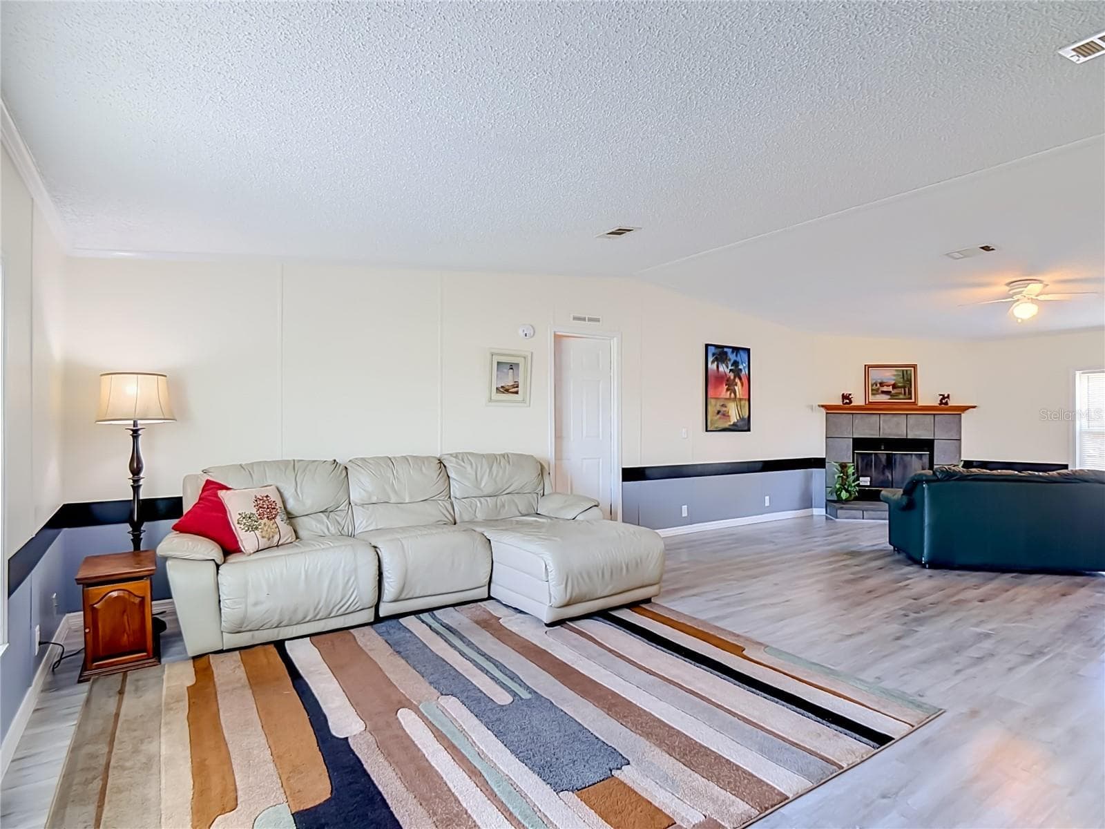 202 WAVERLY LOOP — photo 3 of 33
