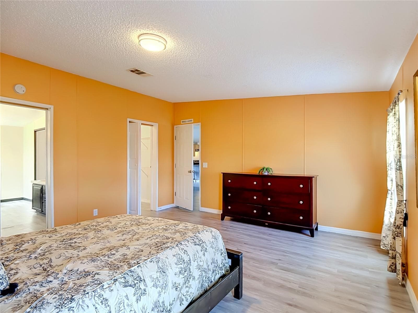 202 WAVERLY LOOP — photo 14 of 33