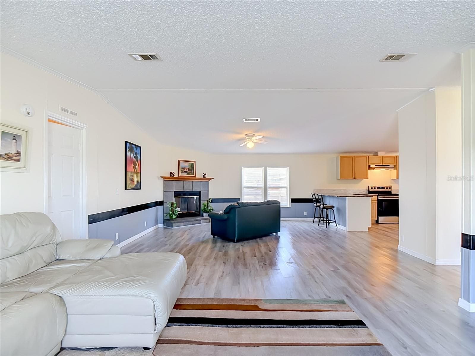 202 WAVERLY LOOP — photo 4 of 33