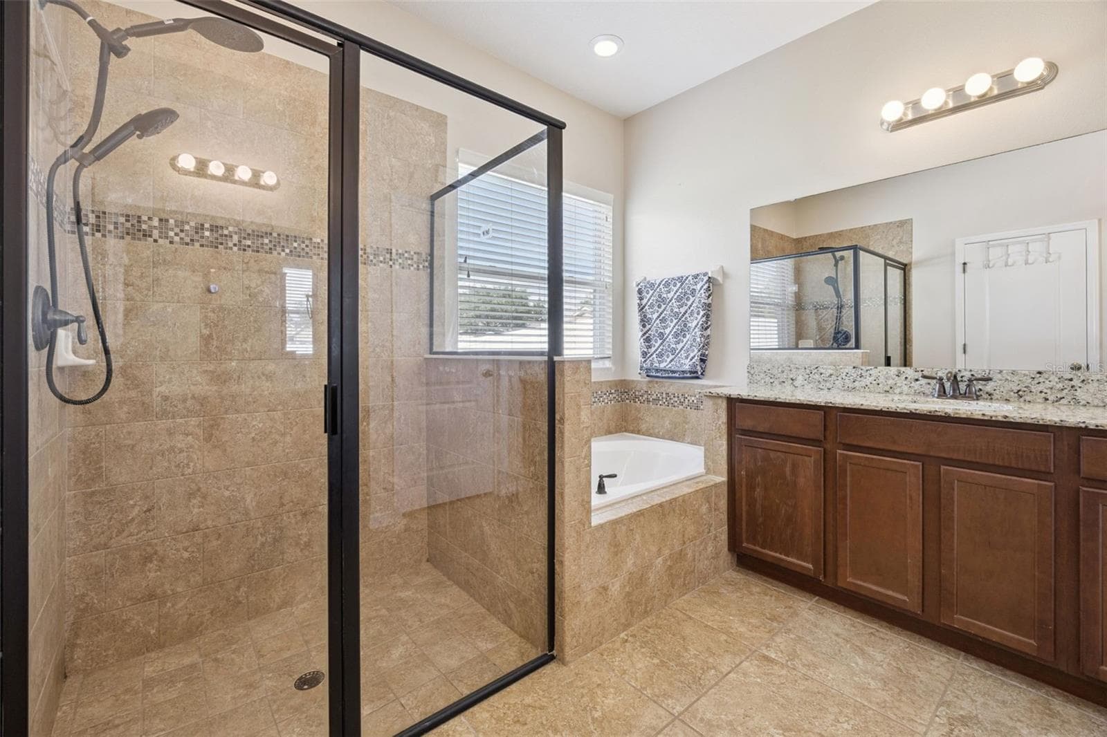 12549 HAMMOCK POINTE CIRCLE — photo 12 of 56