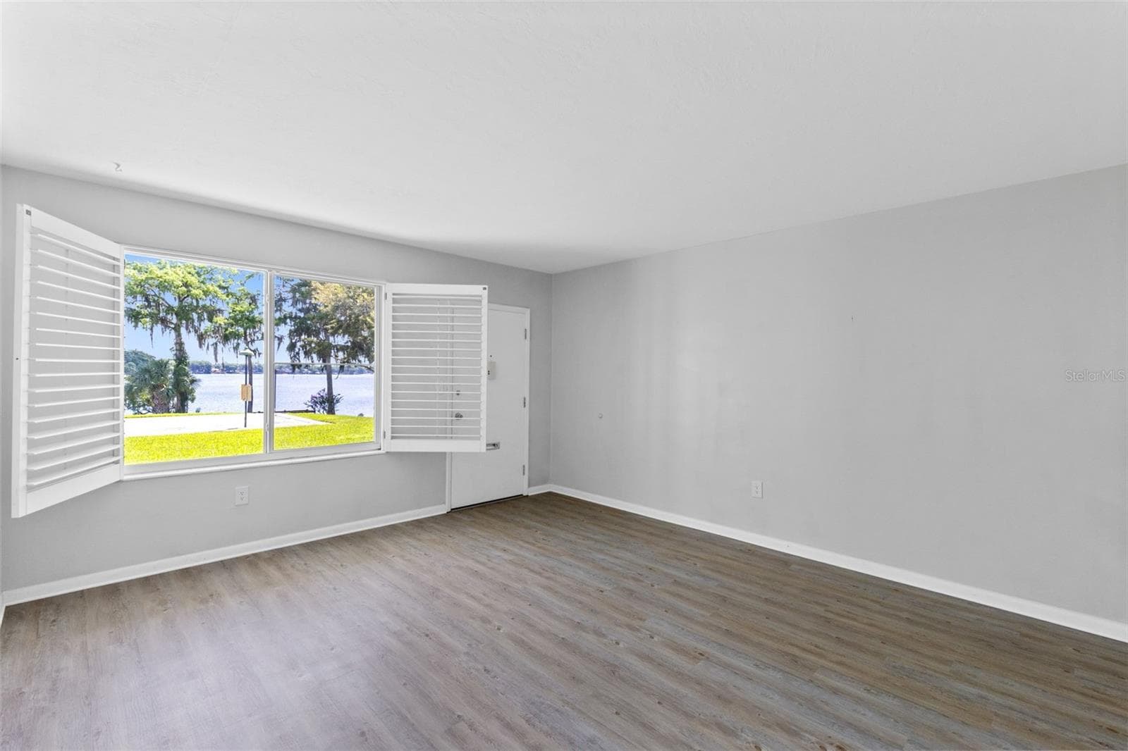 1140 ORLANDO AVENUE — photo 4 of 47