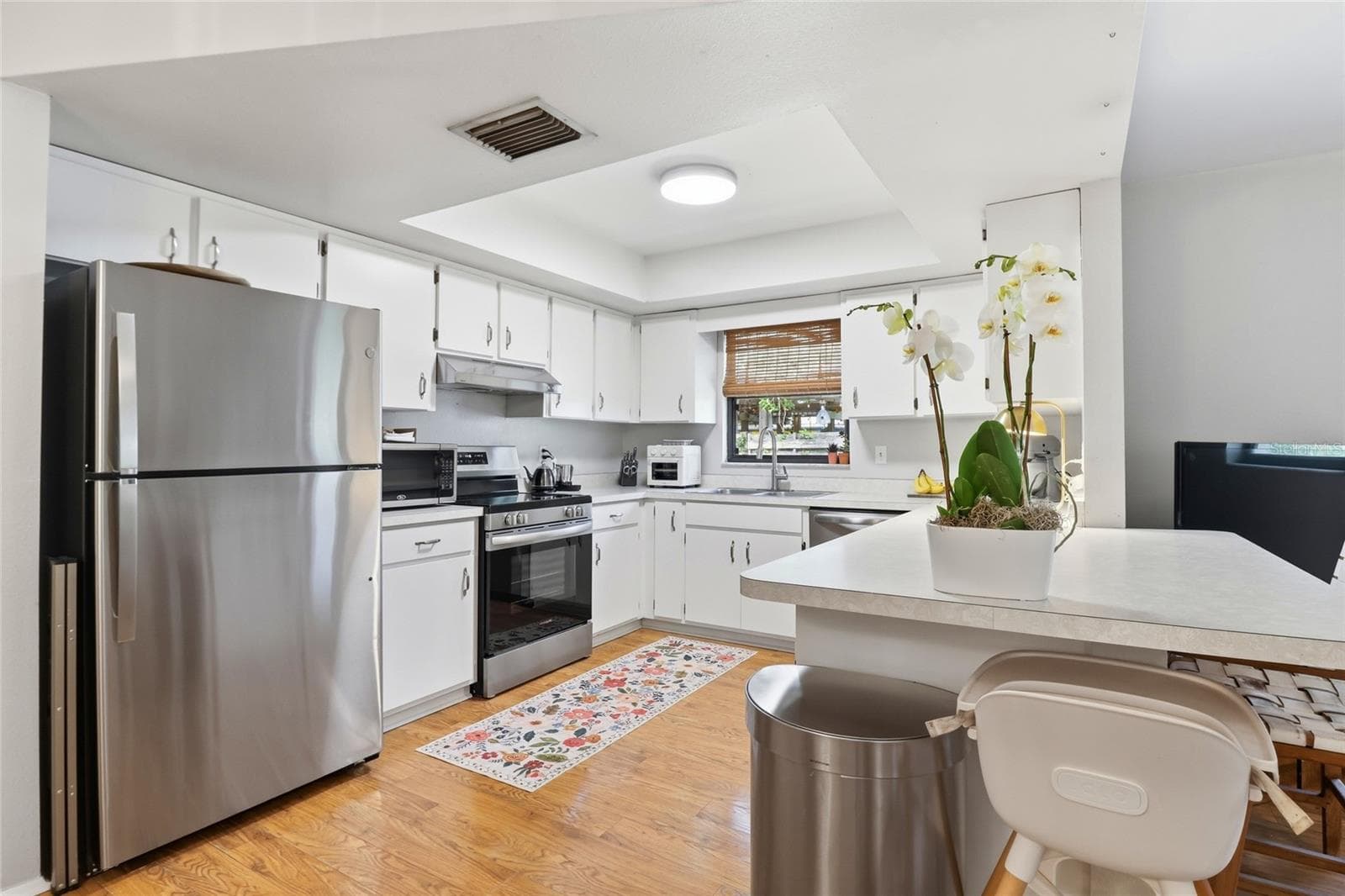 831 HIGHLAND STREET — photo 7 of 55