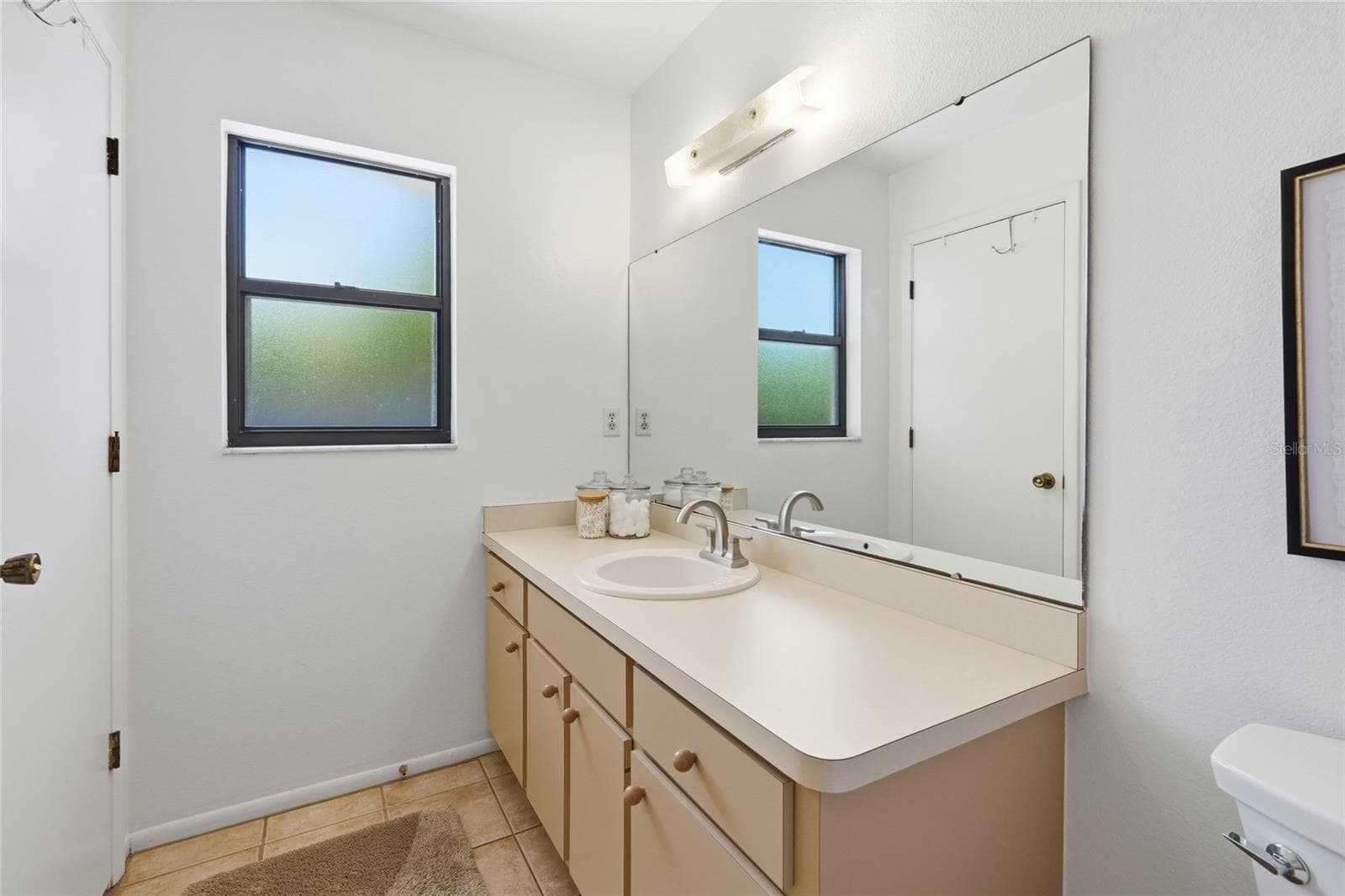 831 HIGHLAND STREET — photo 32 of 55
