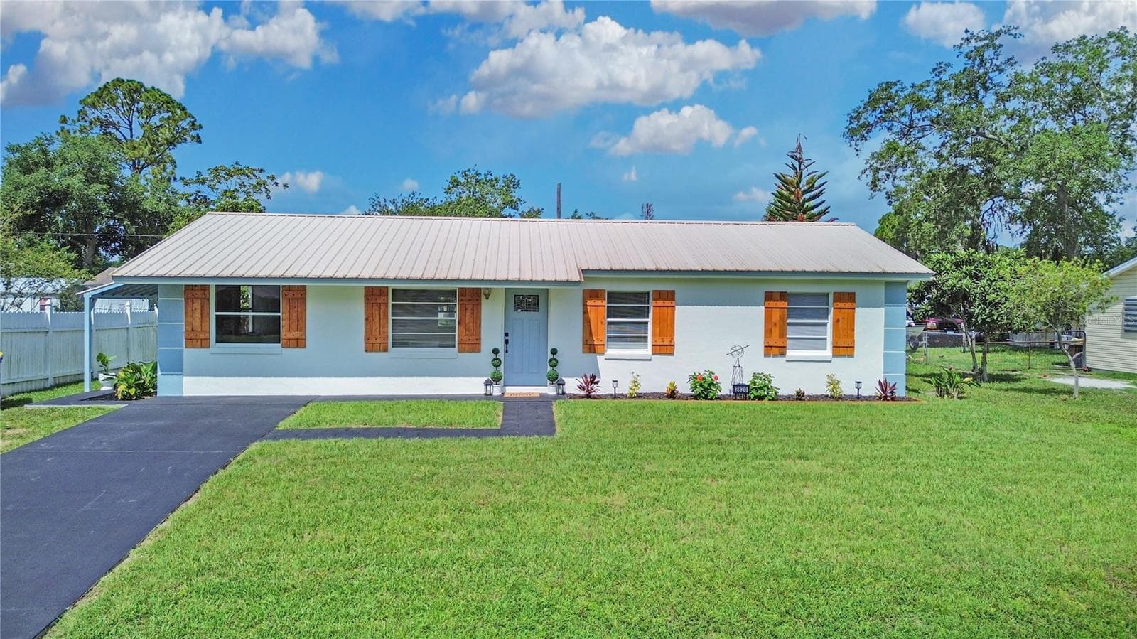 2820 SABAL PALM DRIVE