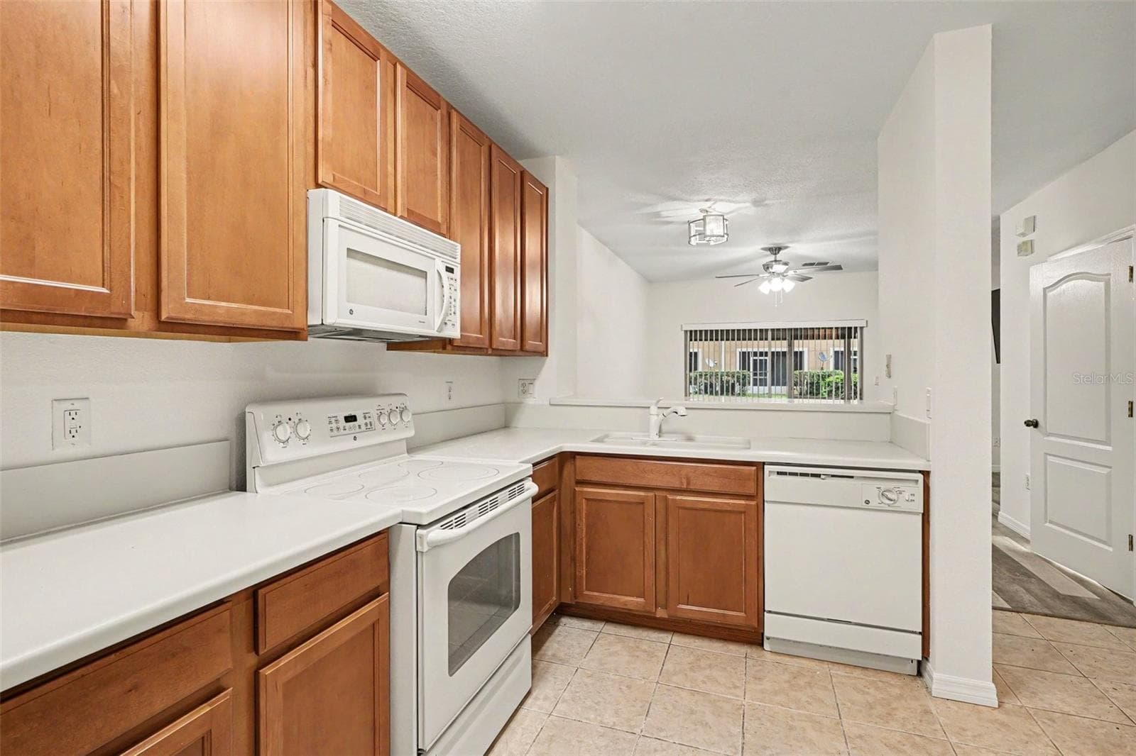 146 WEYMOUTH WAY — photo 4 of 17