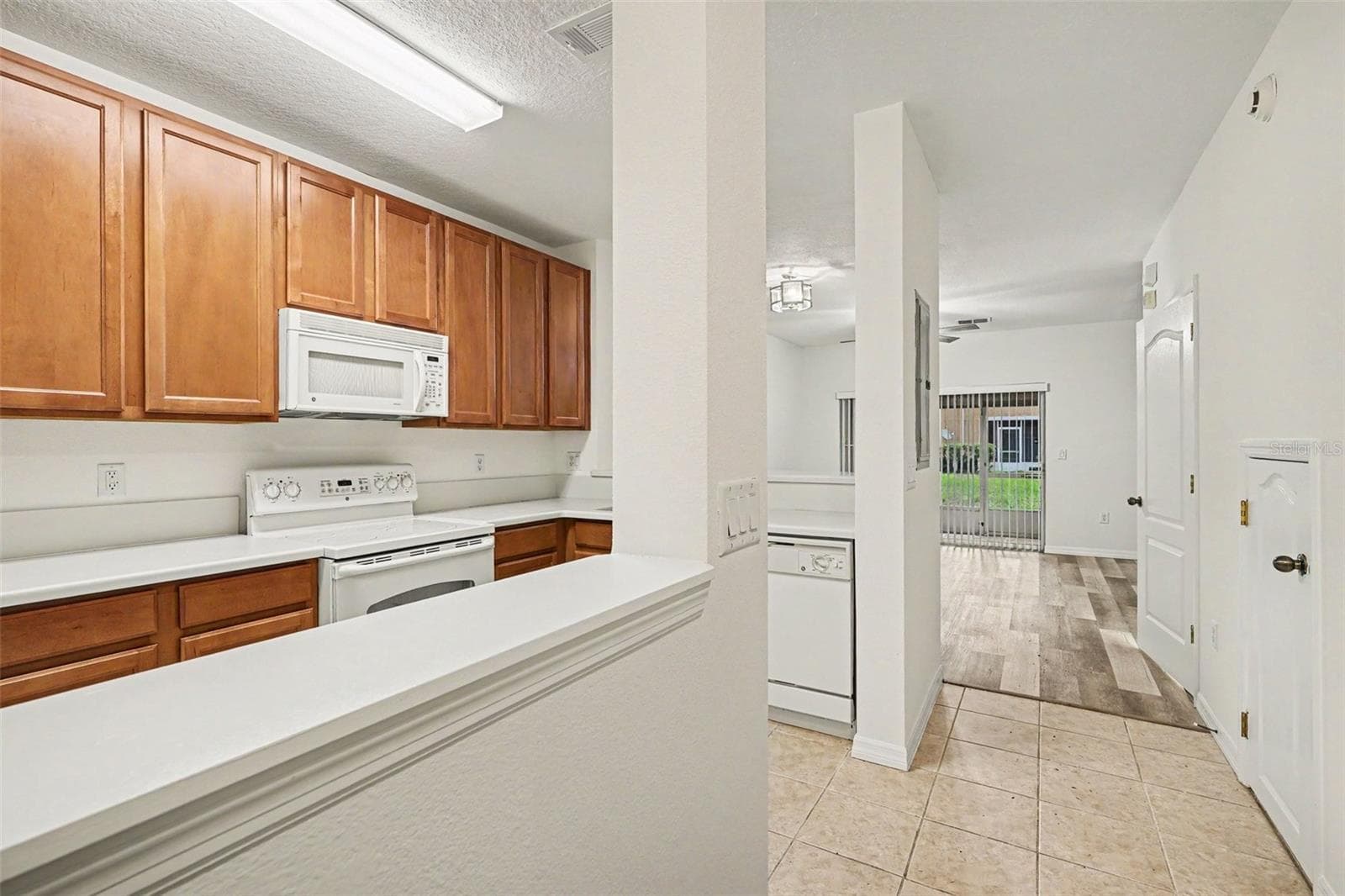 146 WEYMOUTH WAY — photo 3 of 17
