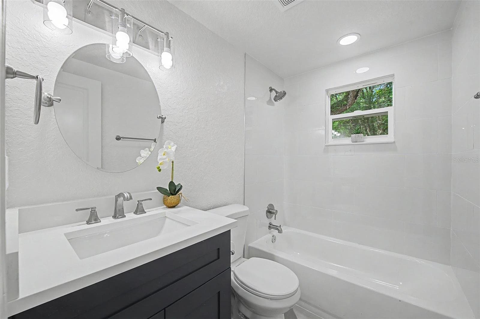 7203 URSULA AVENUE — photo 22 of 28