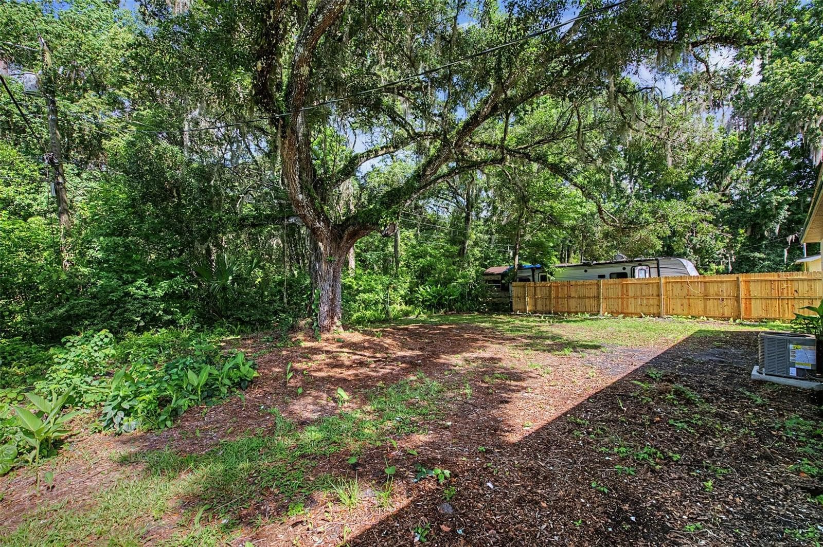 7203 URSULA AVENUE — photo 24 of 28