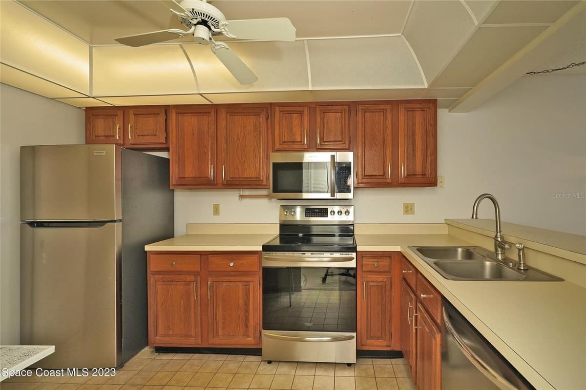 3799 BANANA RIVER BOULEVARD — photo 6 of 33
