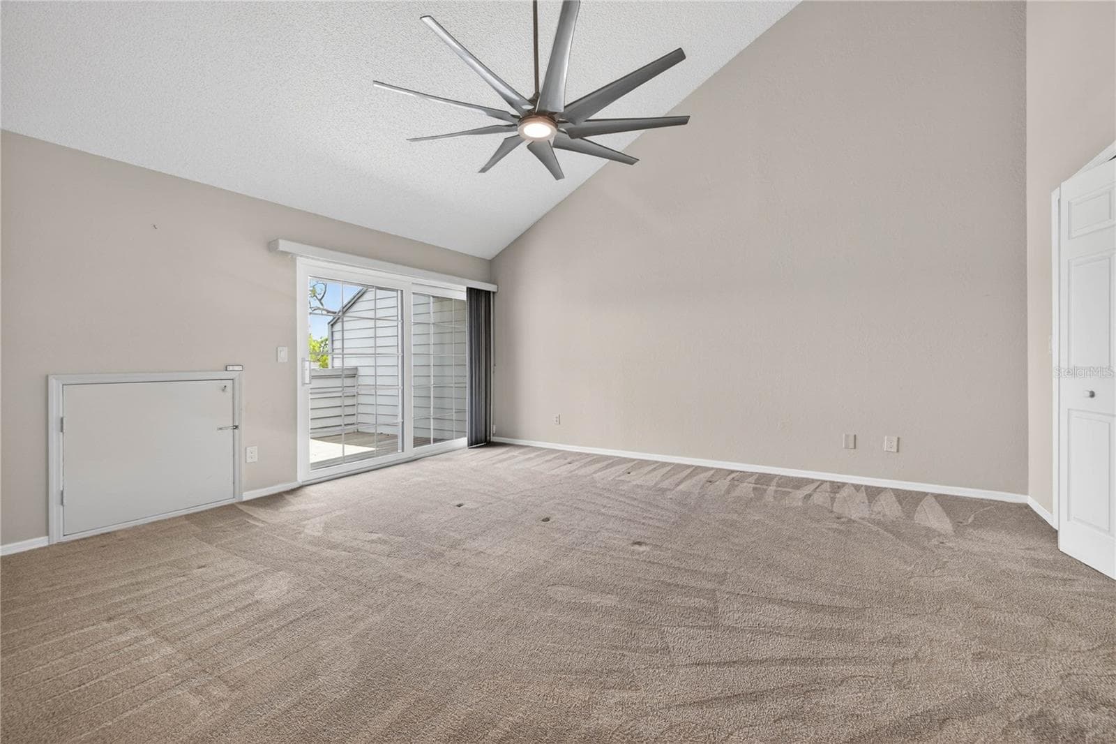9050 PARK BOULEVARD — photo 17 of 35