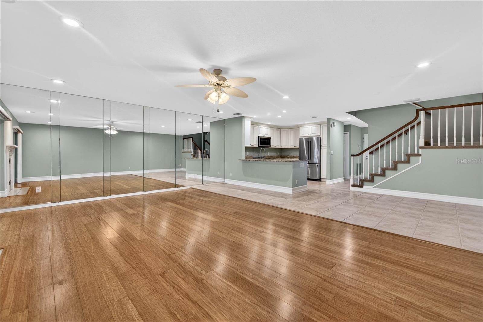 9050 PARK BOULEVARD — photo 5 of 35