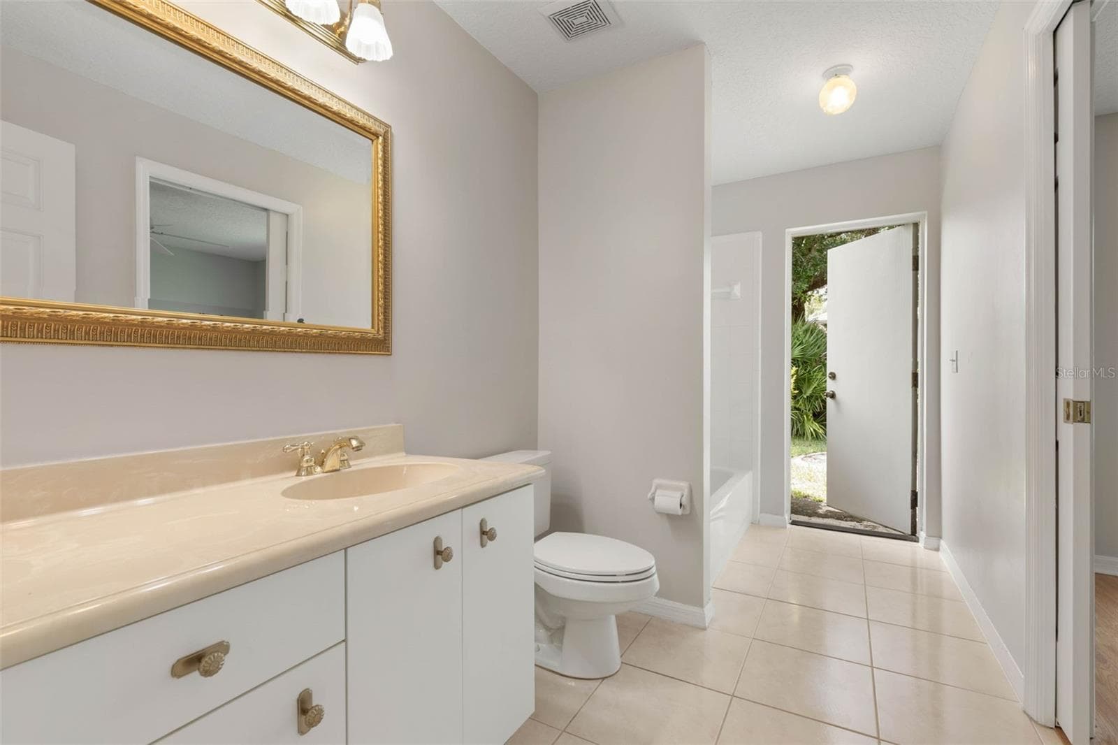 22 IBIS COURT — photo 44 of 77