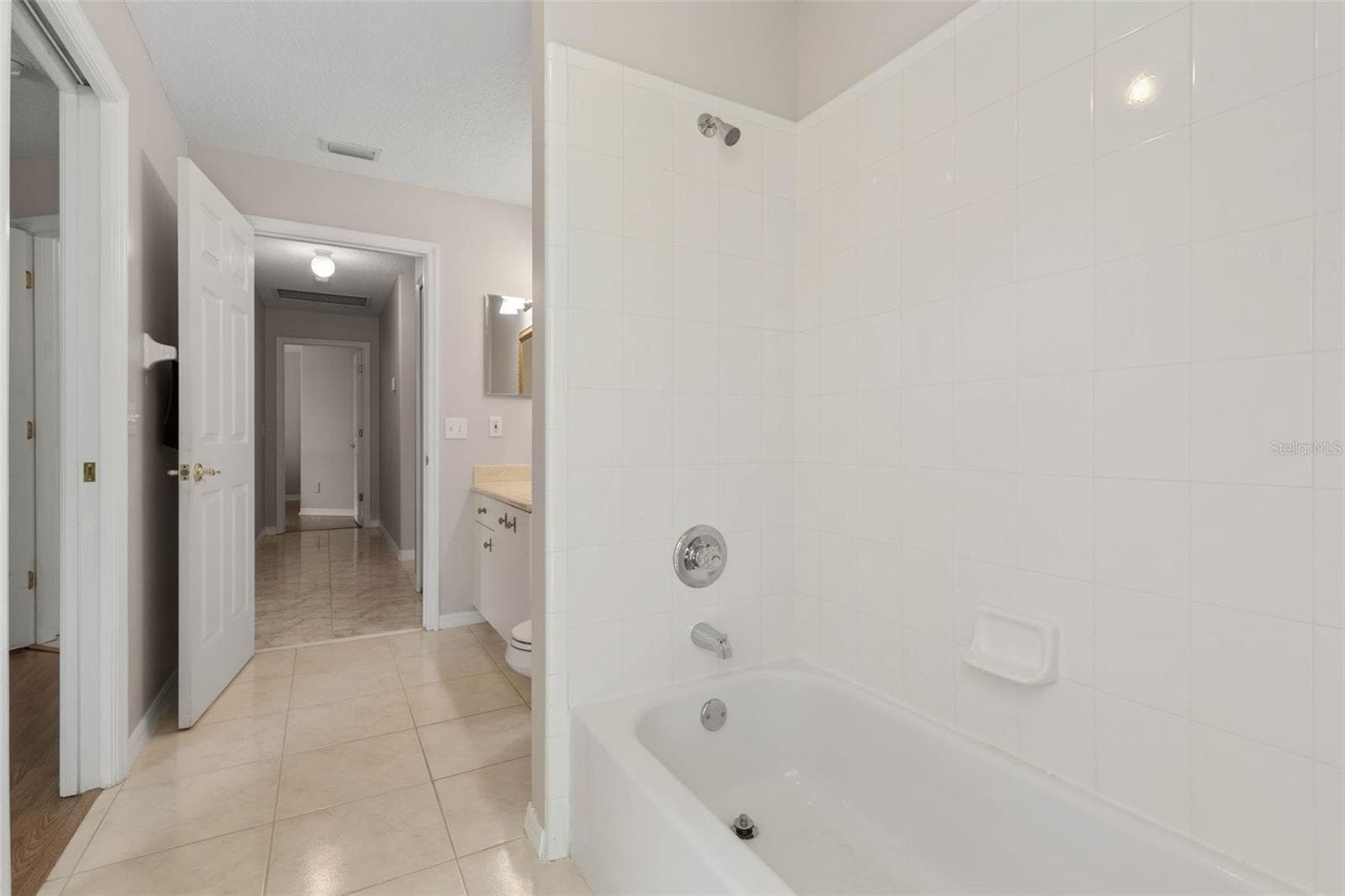 22 IBIS COURT — photo 45 of 77