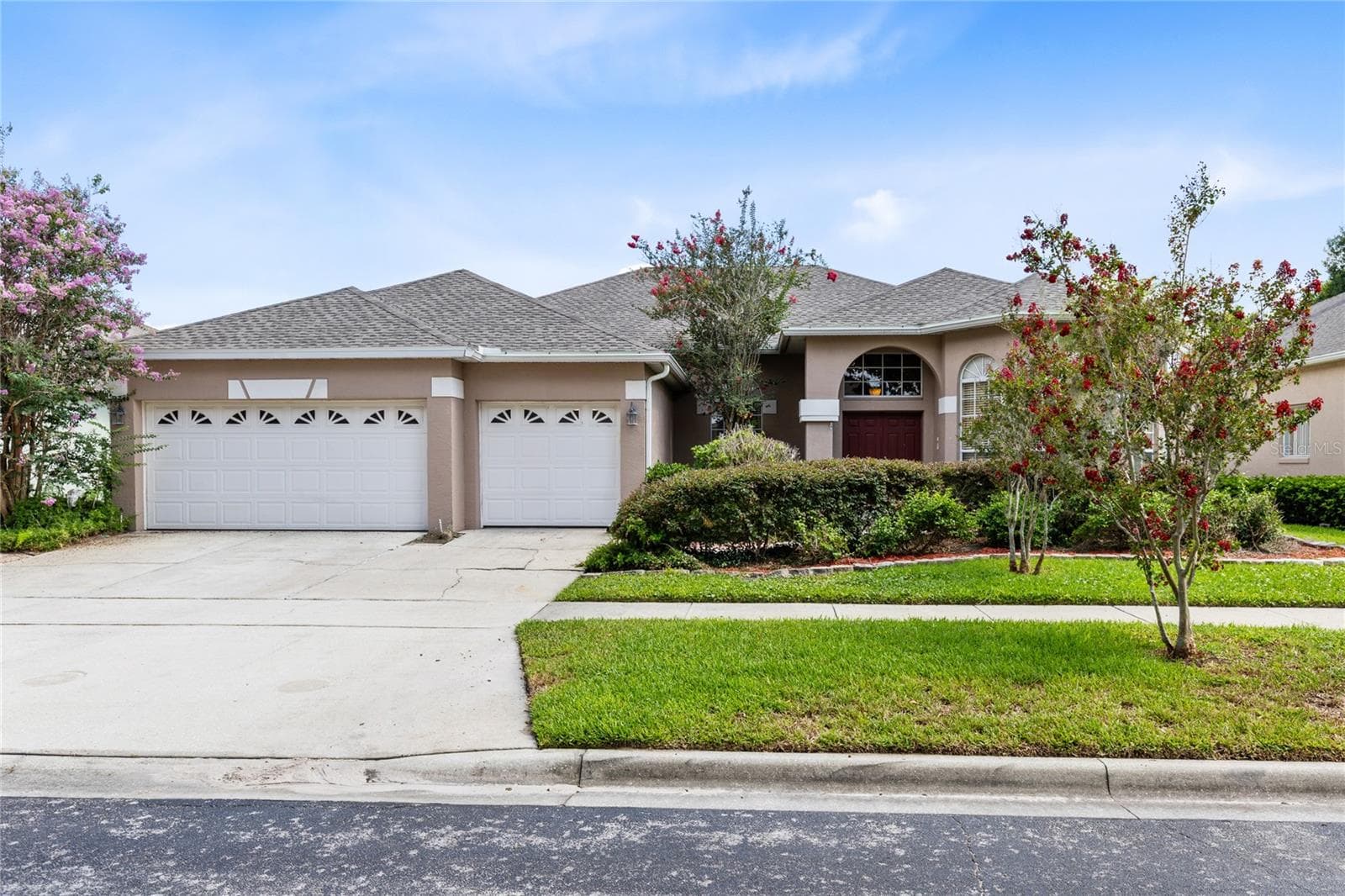 3670 HALF MOON DRIVE — photo 2 of 34