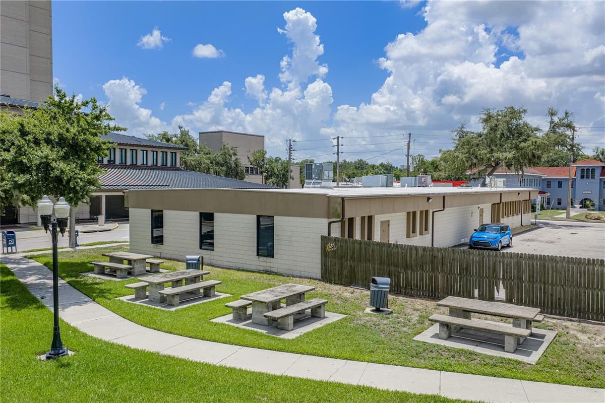 215 MARY RECKEWEG WAY — photo 9 of 42