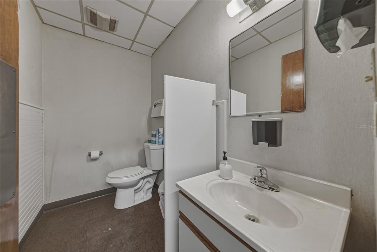 215 MARY RECKEWEG WAY — photo 33 of 42