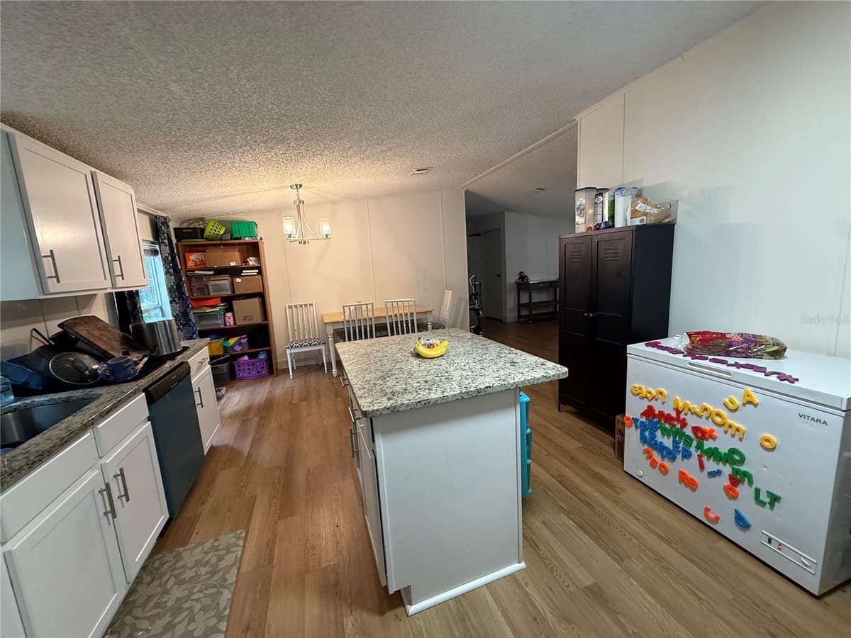 10225 WEATHERBY AVENUE — photo 18 of 32