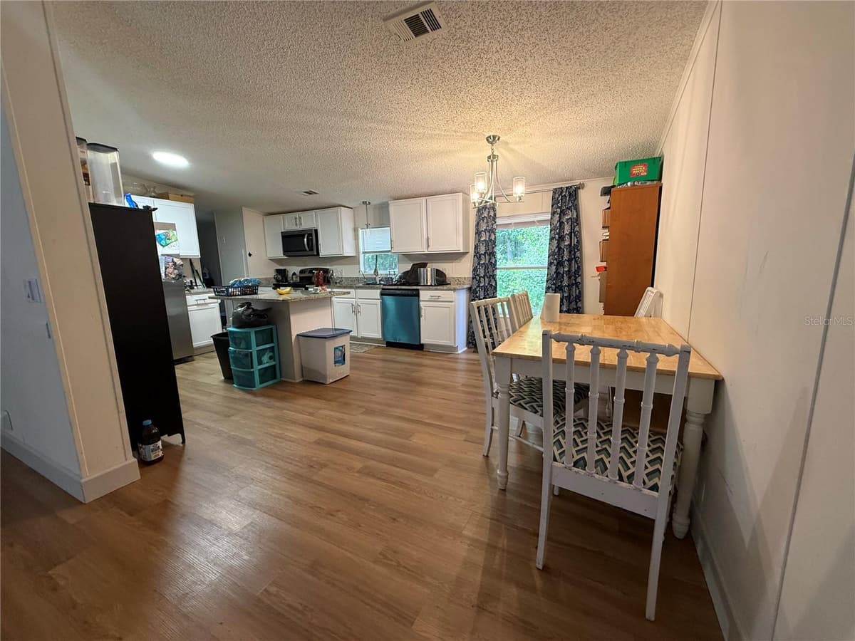 10225 WEATHERBY AVENUE — photo 15 of 32