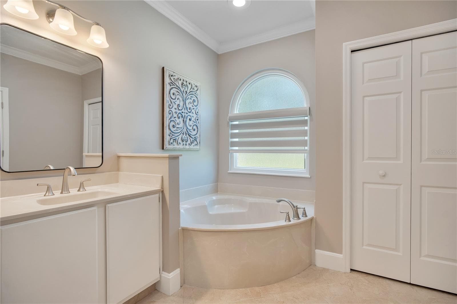 8368 RAMBLING RIVER DRIVE — photo 18 of 41