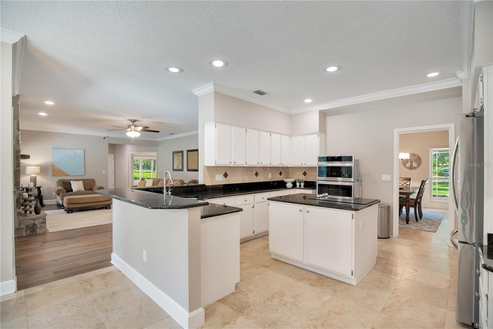 8368 RAMBLING RIVER DRIVE — photo 21 of 41