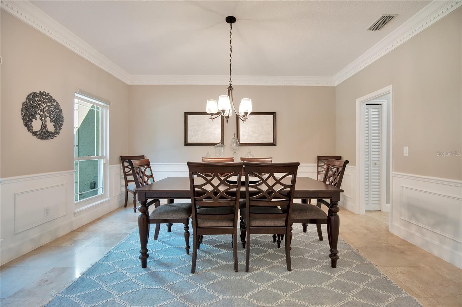 8368 RAMBLING RIVER DRIVE — photo 11 of 41