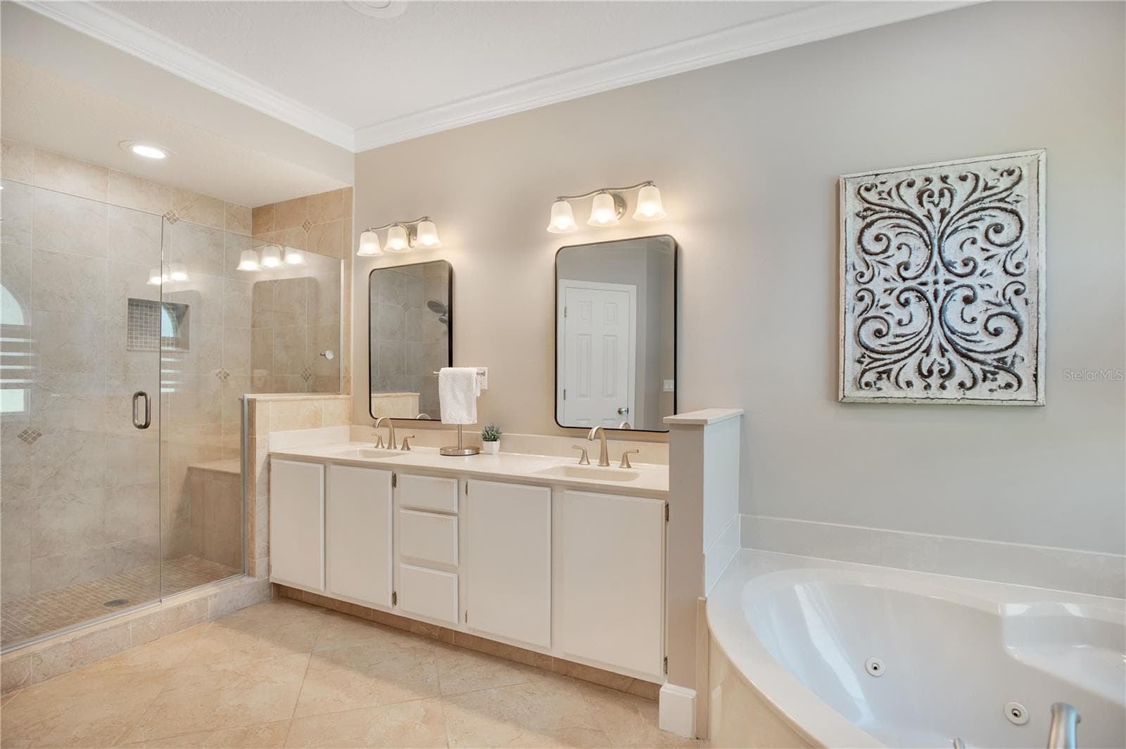 8368 RAMBLING RIVER DRIVE — photo 17 of 41