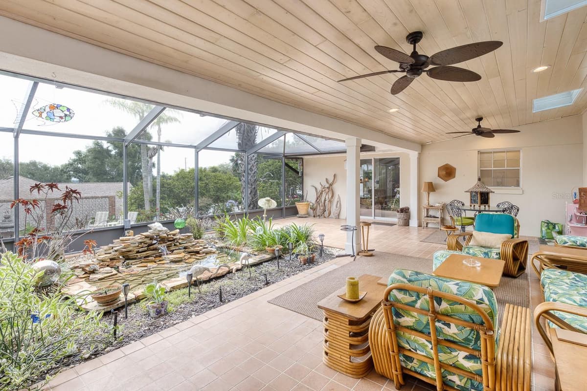 900 CITRUS AVENUE — photo 42 of 69