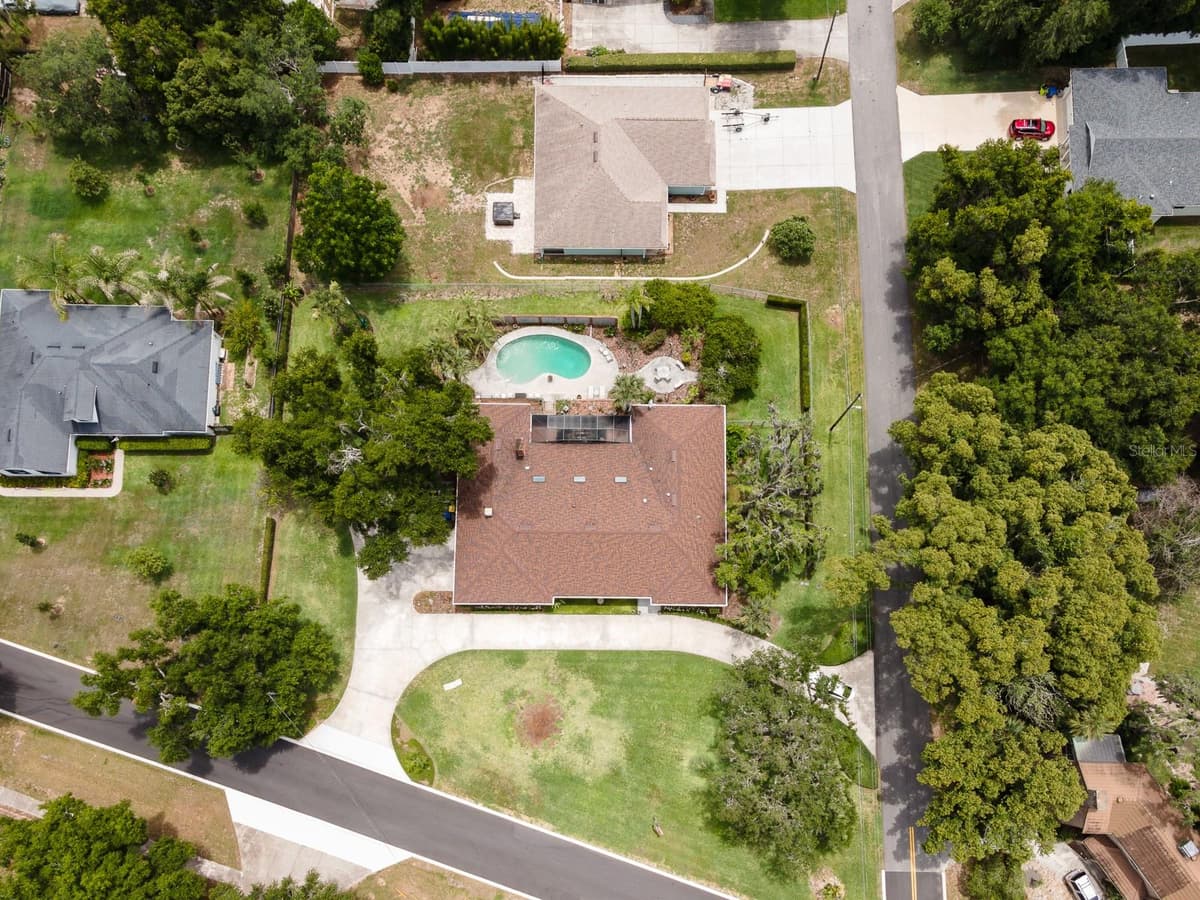 900 CITRUS AVENUE — photo 57 of 69