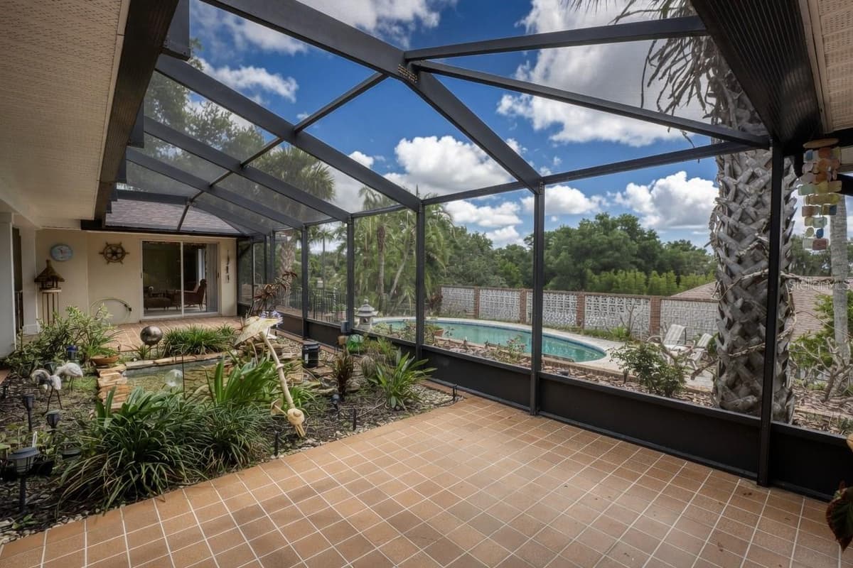900 CITRUS AVENUE — photo 45 of 69