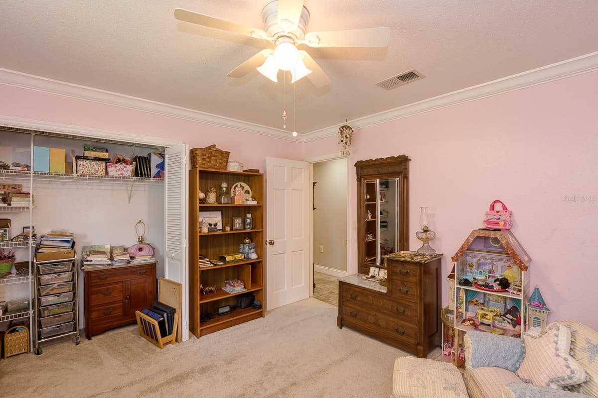 900 CITRUS AVENUE — photo 34 of 69