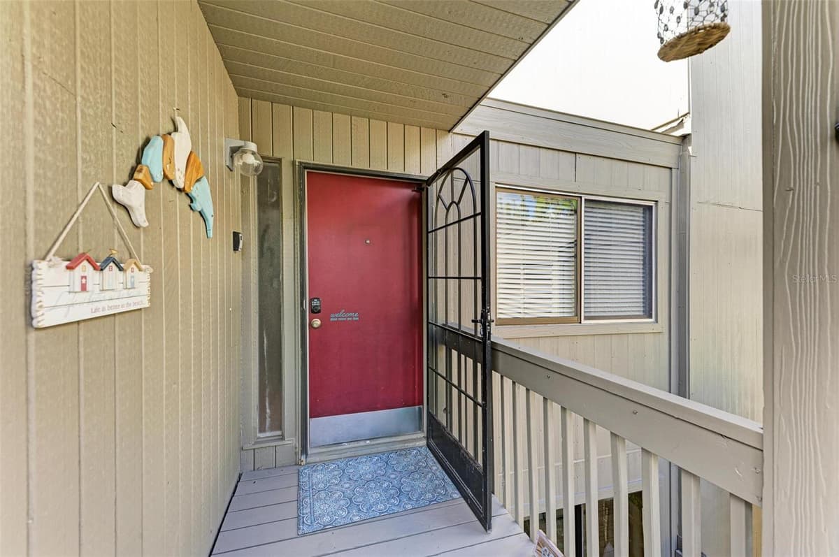 110 WOODLAND PLACE — photo 4 of 50