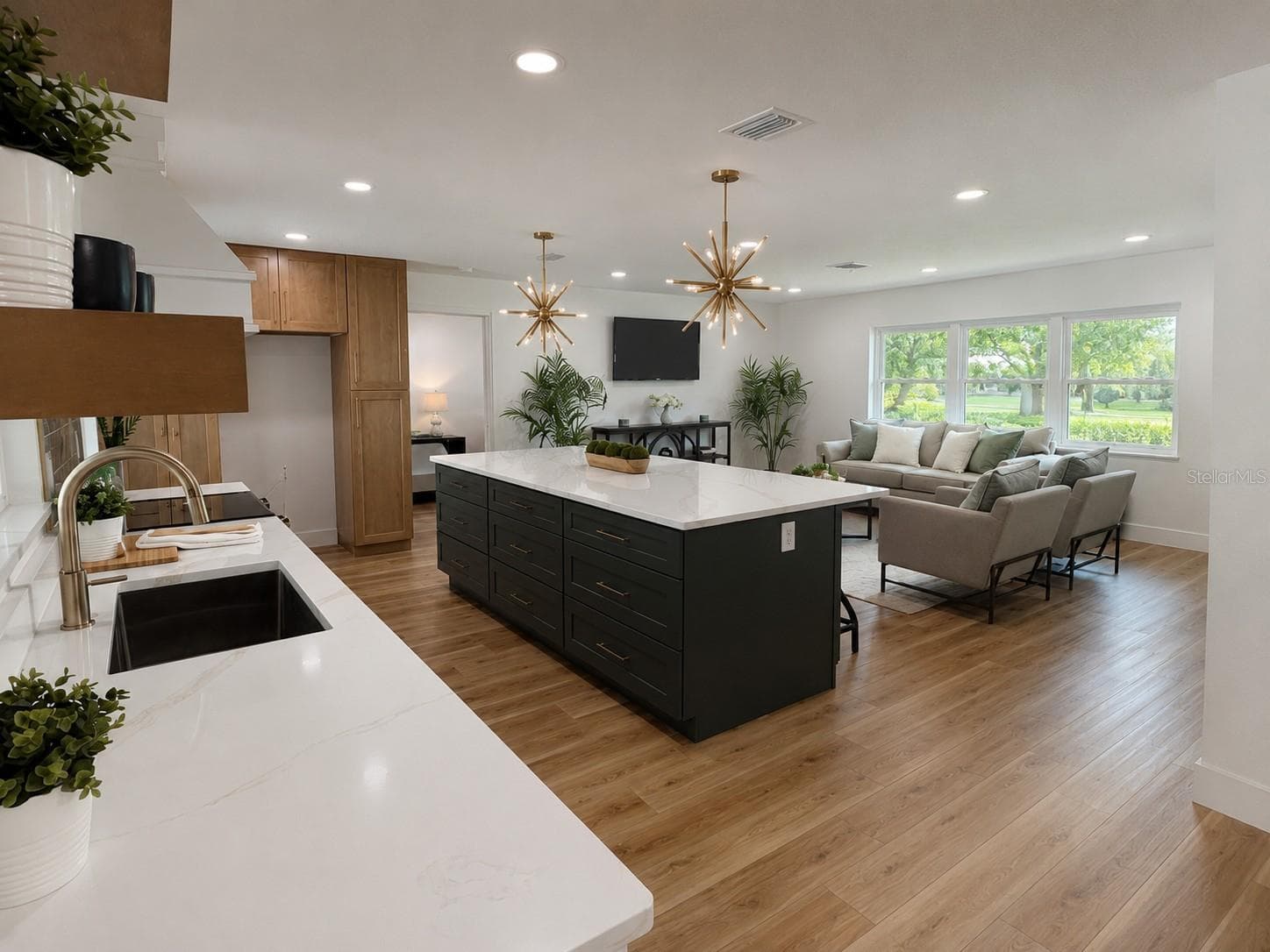 275 RANGER BOULEVARD — photo 8 of 32