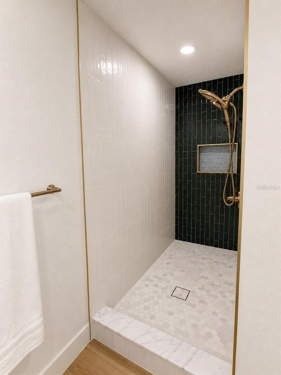 275 RANGER BOULEVARD — photo 18 of 32