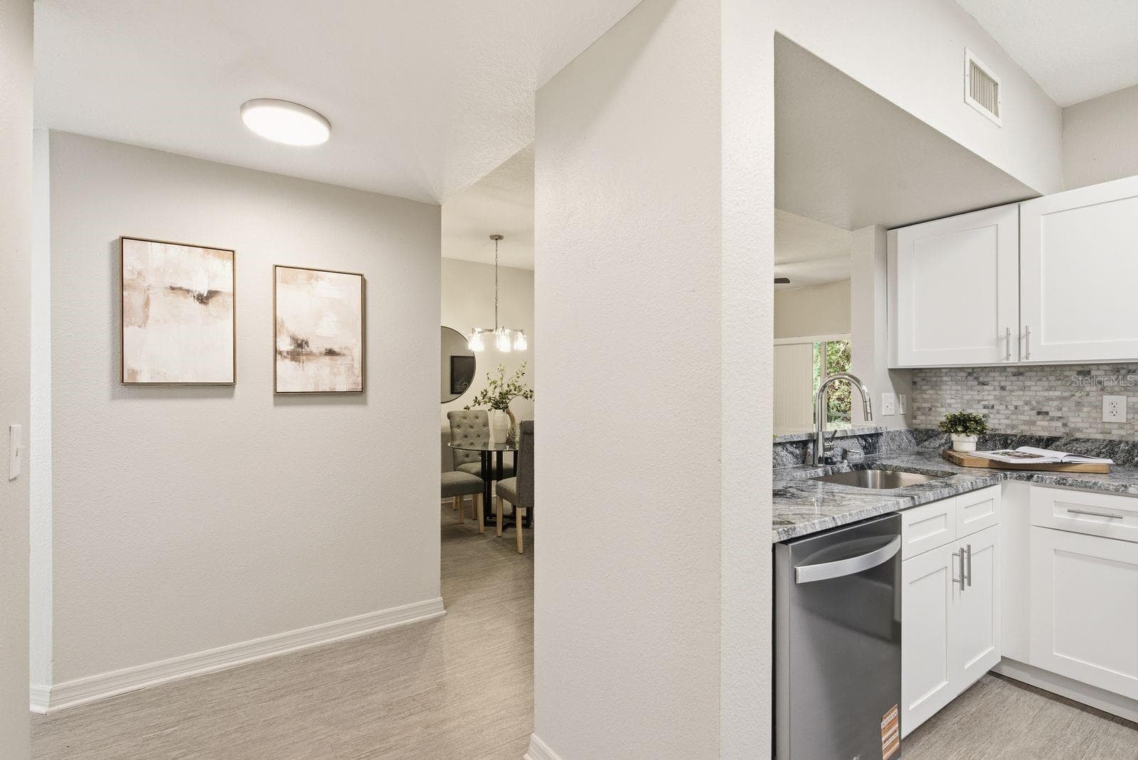 6004 PORTSDALE PLACE — photo 5 of 35
