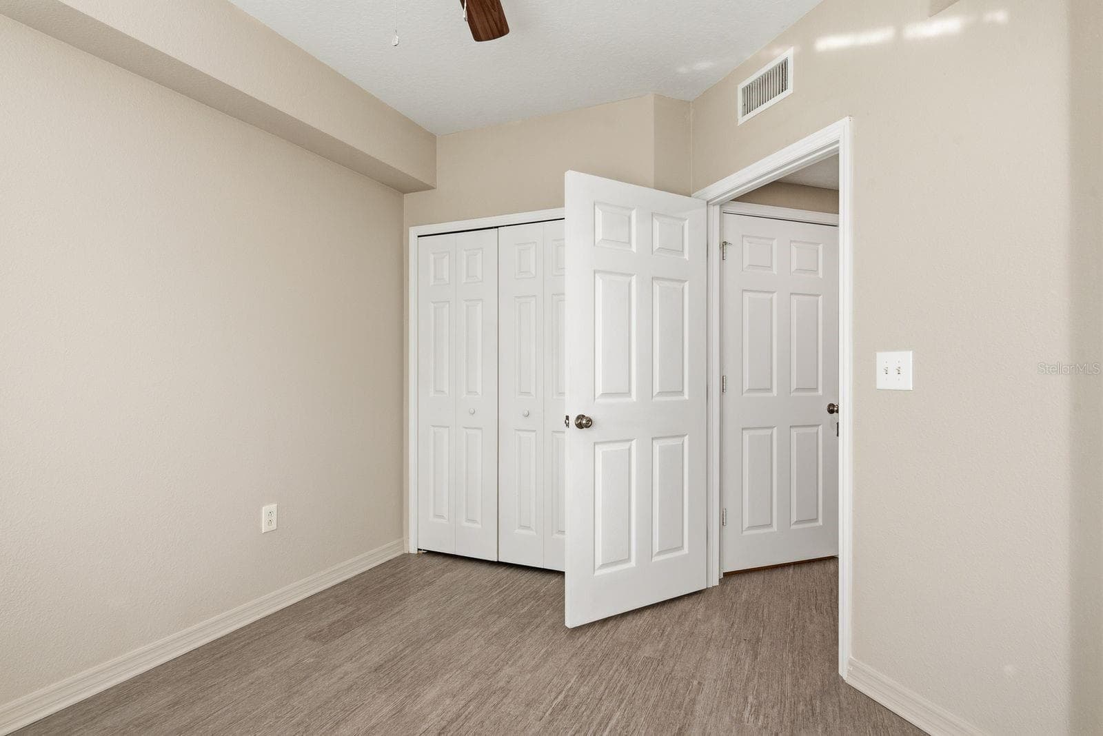 6004 PORTSDALE PLACE — photo 23 of 35