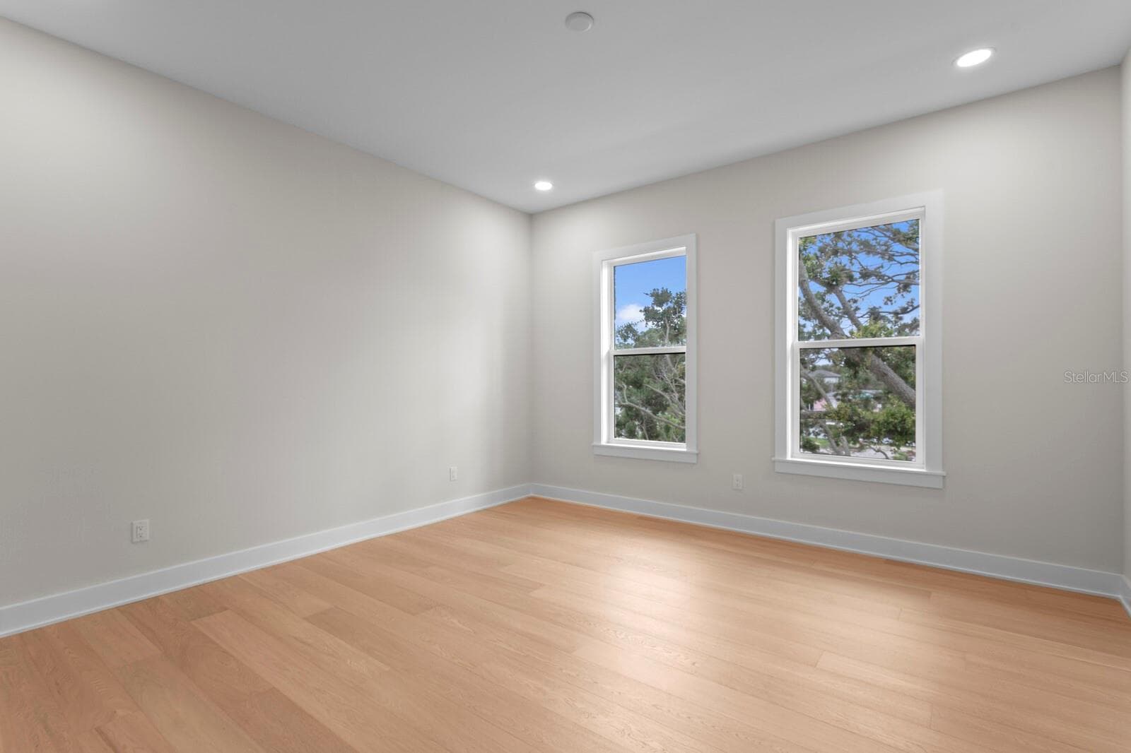 5021 LEONA STREET — photo 32 of 48