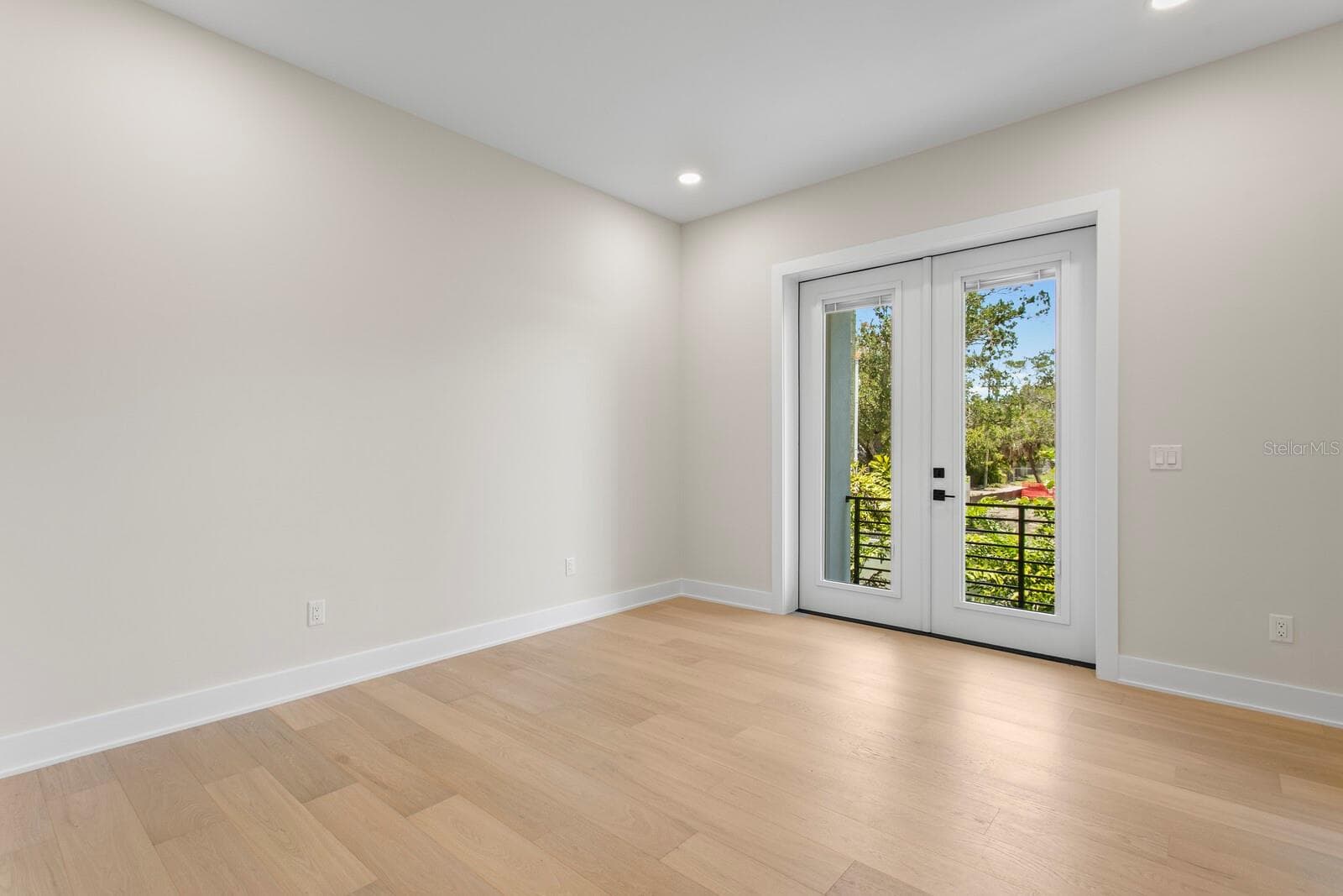 5021 LEONA STREET — photo 16 of 48