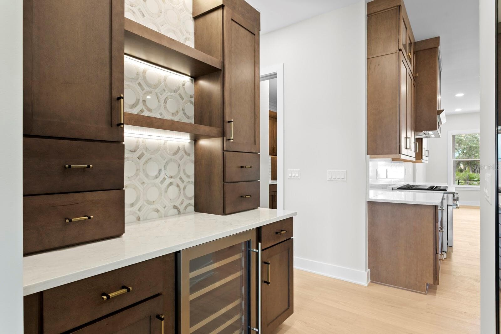5021 LEONA STREET — photo 12 of 48