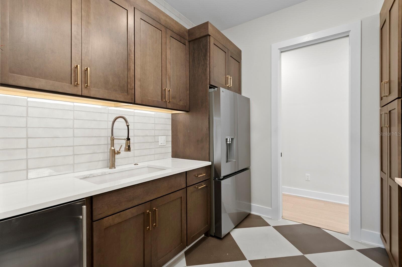 5021 LEONA STREET — photo 14 of 48
