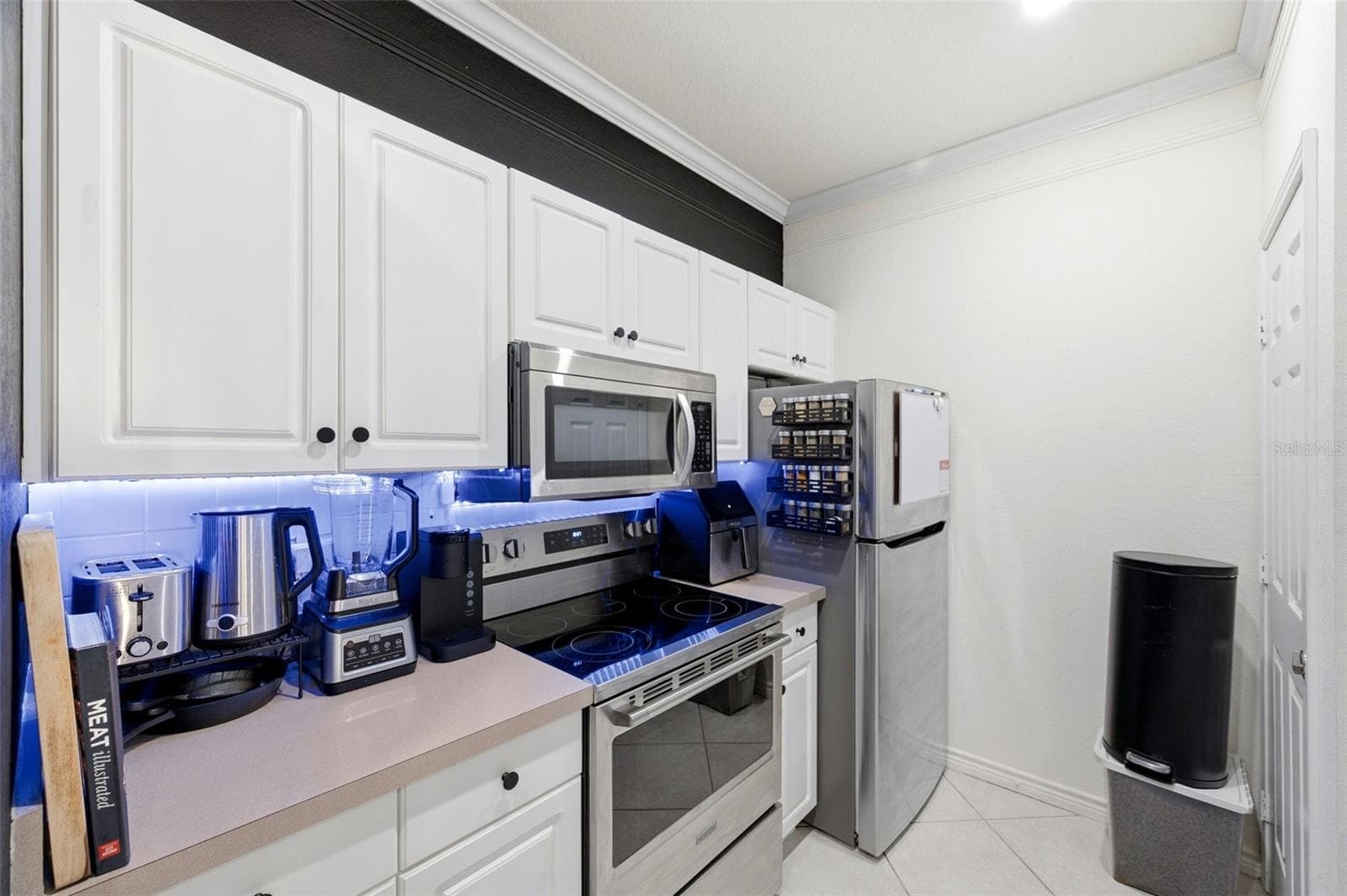 4323 BAYSIDE VILLAGE DRIVE — photo 15 of 40